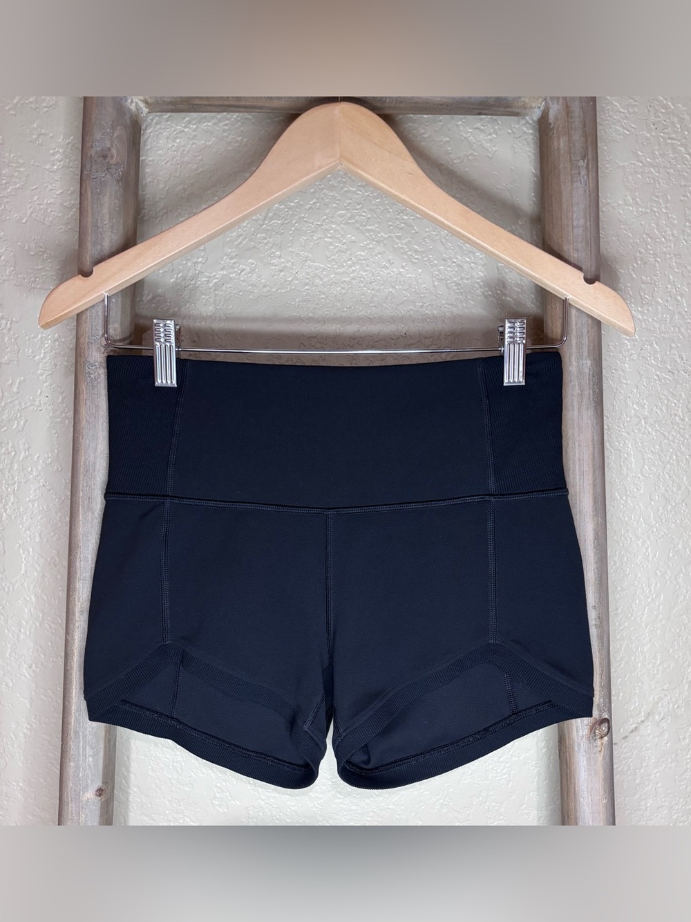 Athleta 3" Black High-Waist Bike Shorts - High Low Design - Size Small